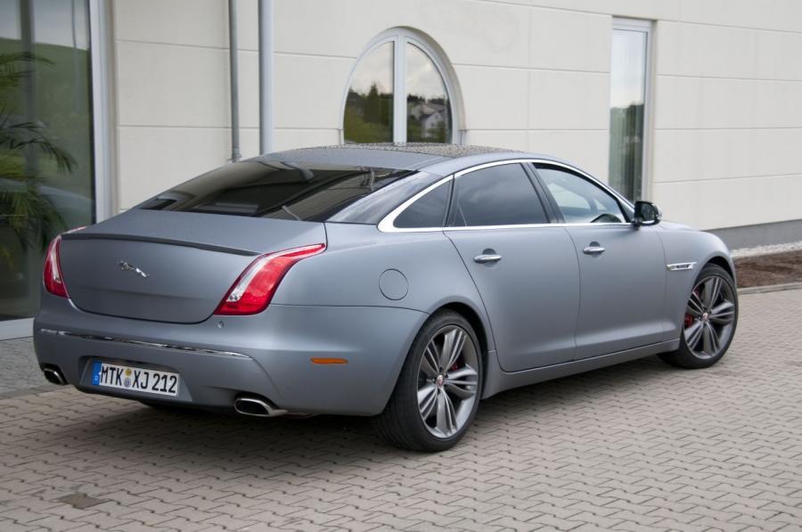  Jaguar XJ SuperSport Nurburgring Taxi 2012 года  (фото 51 из 51)